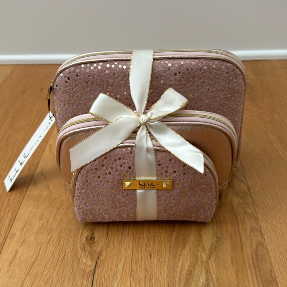 NWT Nicole Miller makeup bag set, mauve/pink